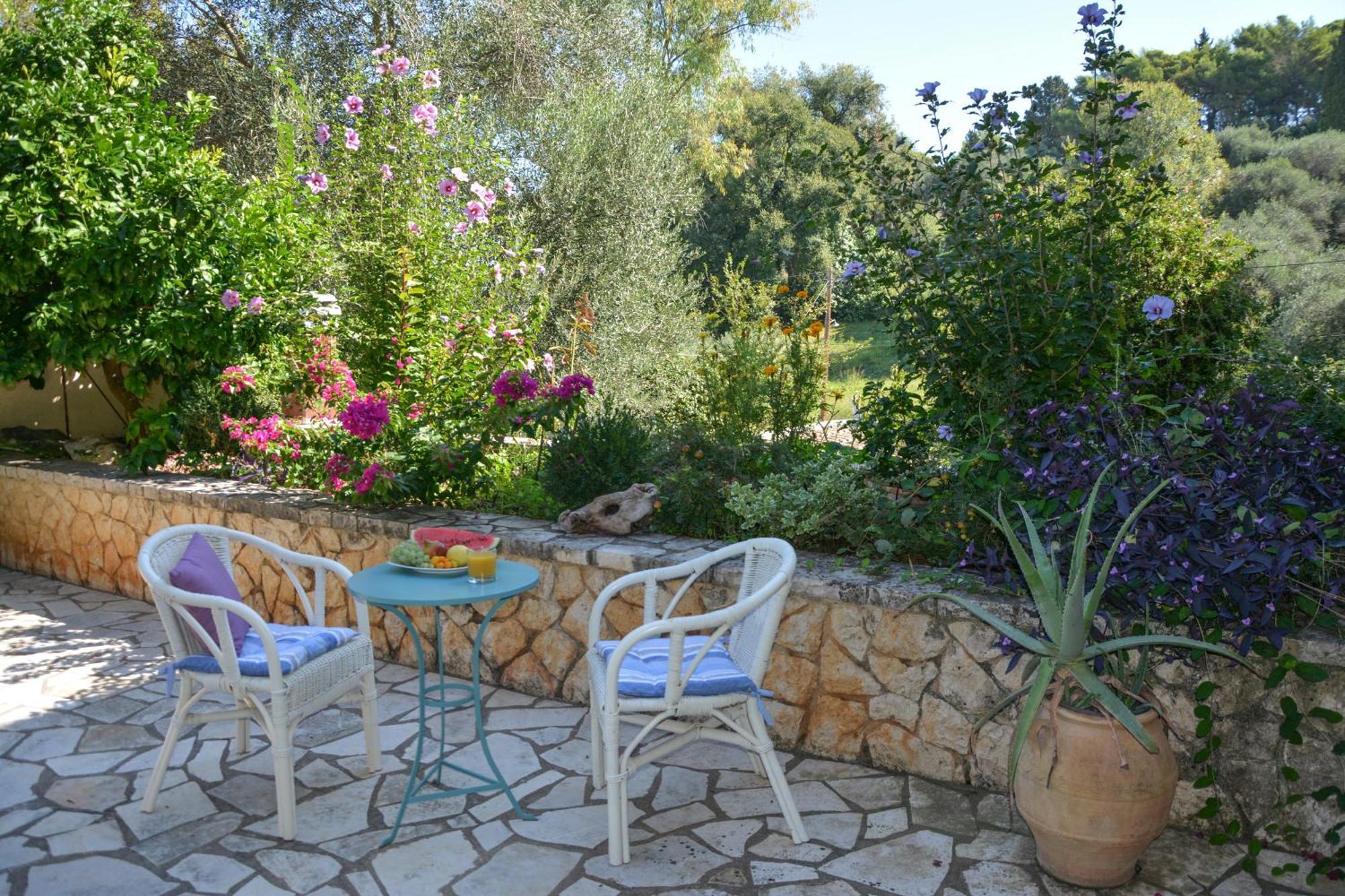 Solari Hill Maisonette Two Private Parking Alepou Bagian luar foto