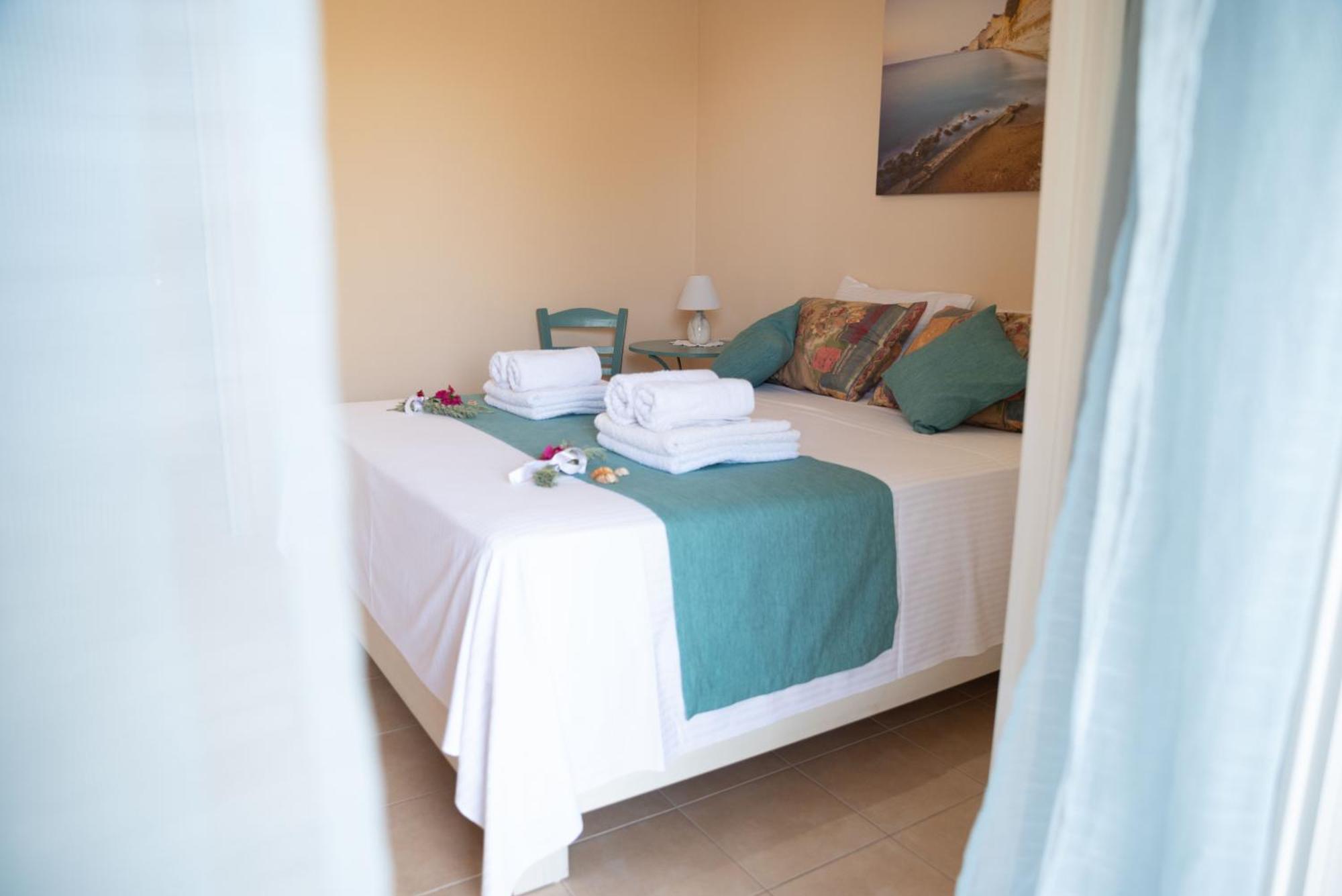 Solari Hill Maisonette Two Private Parking Alepou Bagian luar foto