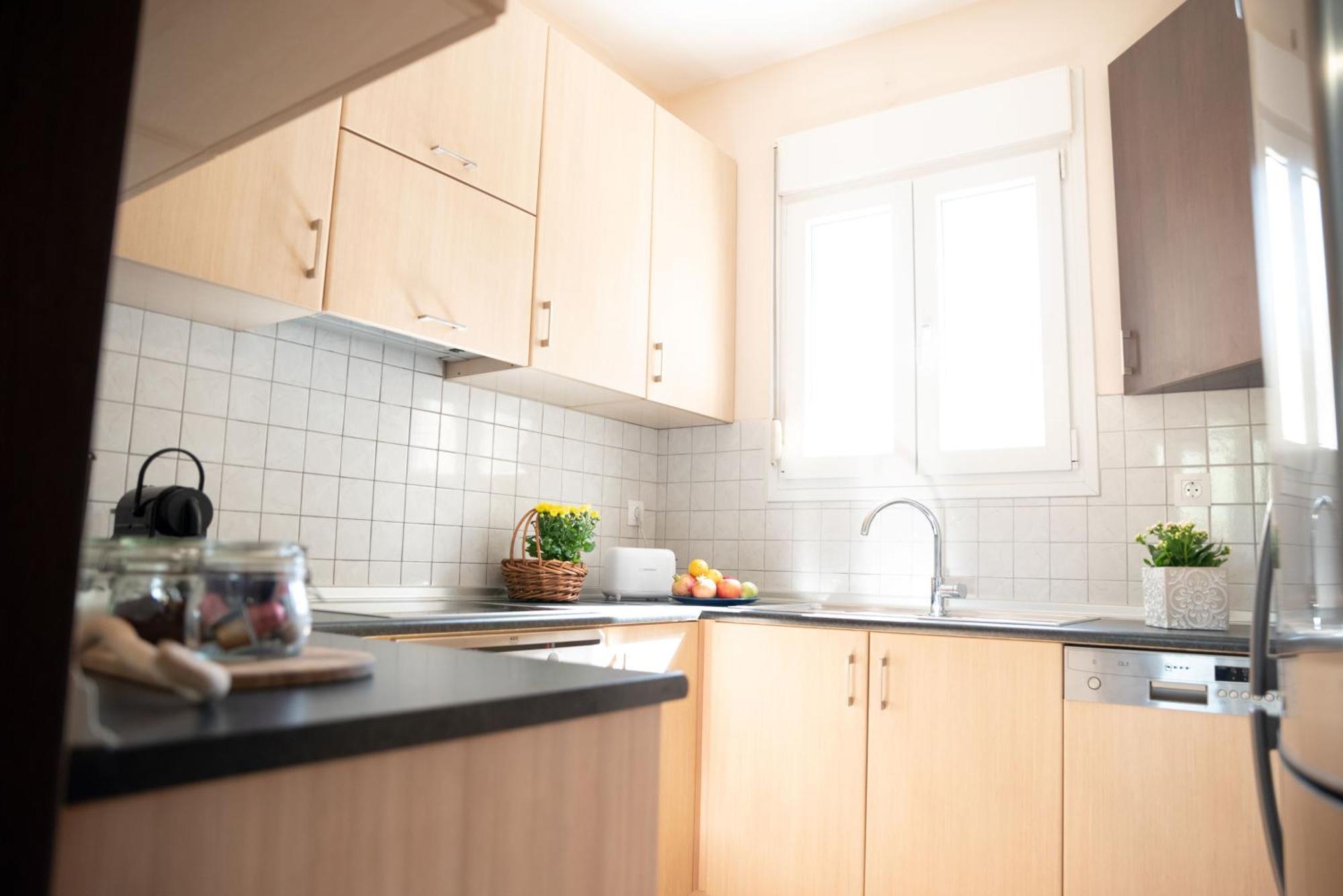Solari Hill Maisonette Two Private Parking Alepou Bagian luar foto