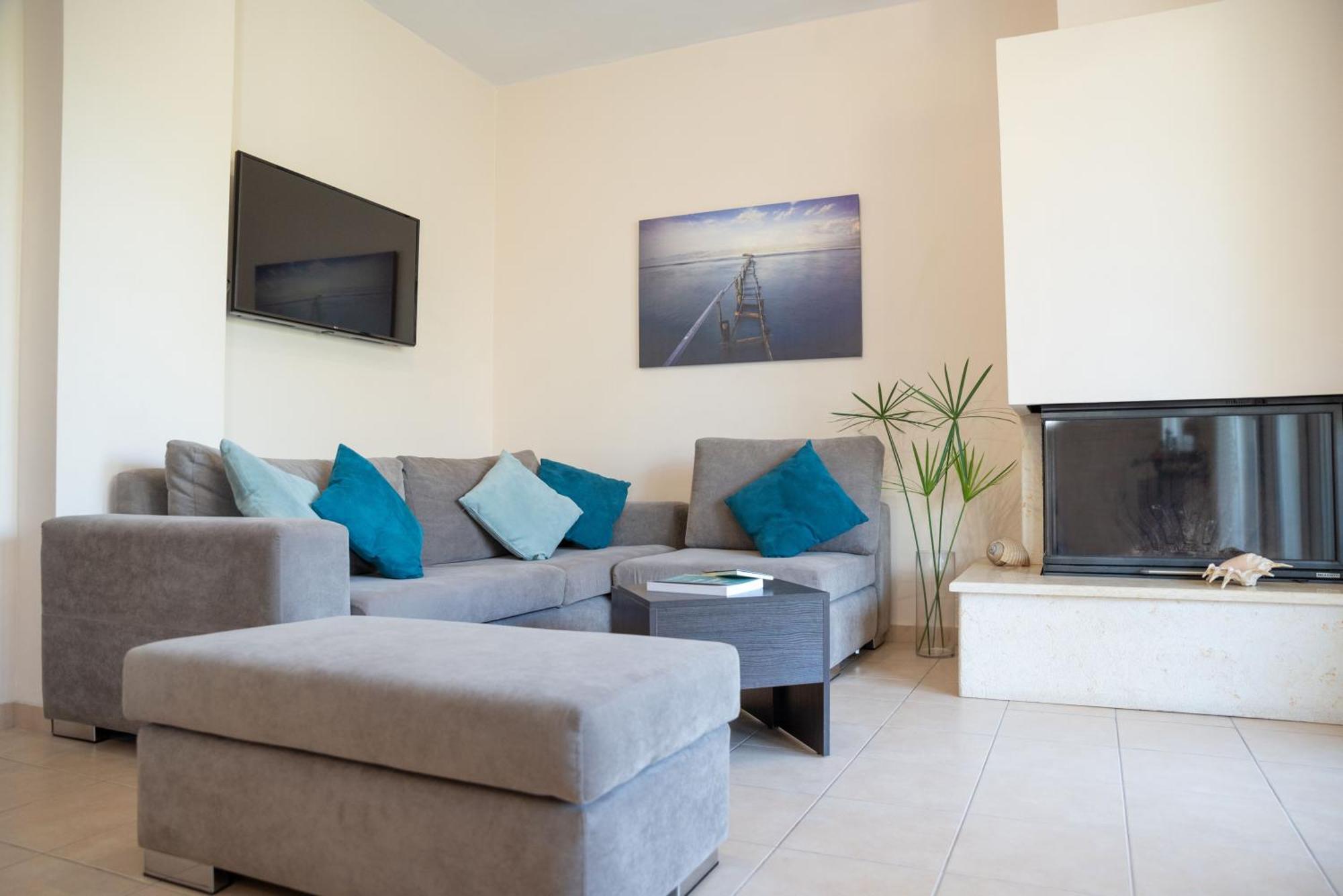 Solari Hill Maisonette Two Private Parking Alepou Bagian luar foto