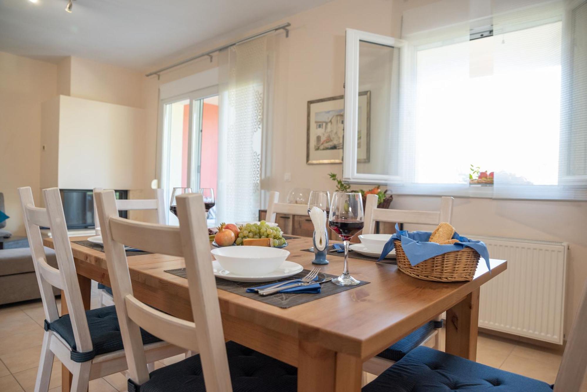 Solari Hill Maisonette Two Private Parking Alepou Bagian luar foto
