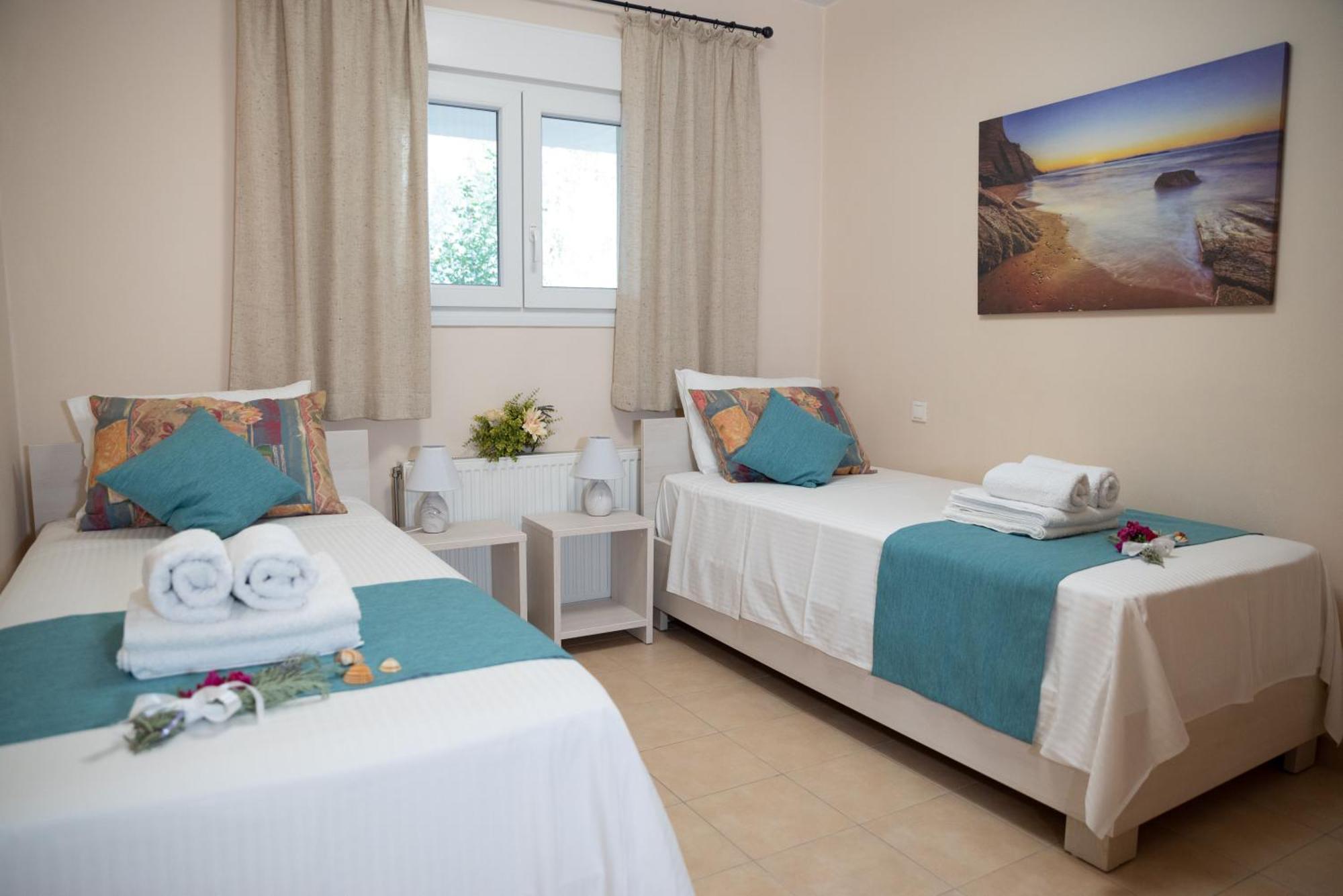 Solari Hill Maisonette Two Private Parking Alepou Bagian luar foto